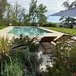Bed and Breakfast Chateau De Pomiro D'hotes Et Montreal (Gers)