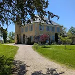 Chateau De Pomiro D'hotes Et Bed and Breakfast Montreal (Gers)