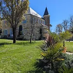 Chateau De Pomiro D'hotes Et Montreal (Gers)
