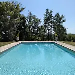 Chateau De Pomiro D'hotes Et Bed and Breakfast Montreal (Gers)