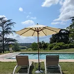 Bed and Breakfast Chateau De Pomiro D'hotes Et