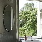 Chateau De Pomiro D'hotes Et Bed and Breakfast