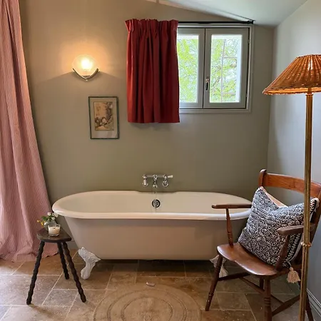 Chateau De Pomiro D'hotes Et Panzió