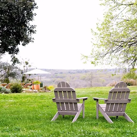 Bed and breakfast Chateau De Pomiro D'hotes Et