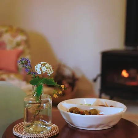 Panzió Chateau De Pomiro D'hotes Et Montréal