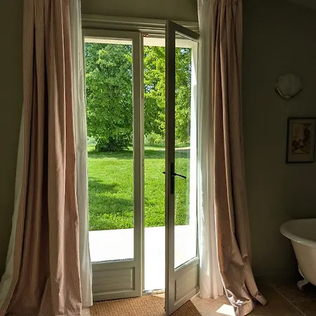 Chateau De Pomiro D'hotes Et 3* Montréal