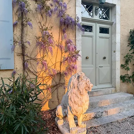 Chateau De Pomiro D'hotes Et