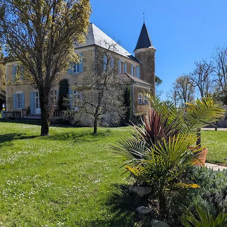 Chateau De Pomiro D'hotes Et Montréal