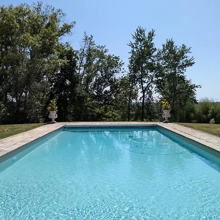 Chateau De Pomiro D'hotes Et Panzió Montréal