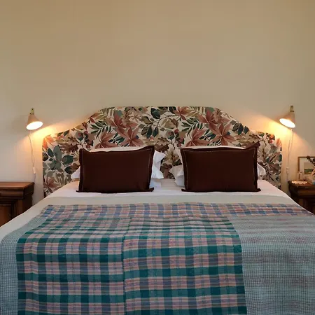 Chateau De Pomiro D'hotes Et 4*