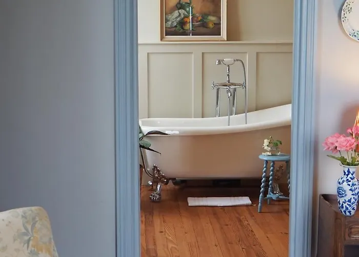 Chateau De Pomiro D'hotes Et Oda ve Kahvaltı Montreal (Gers)